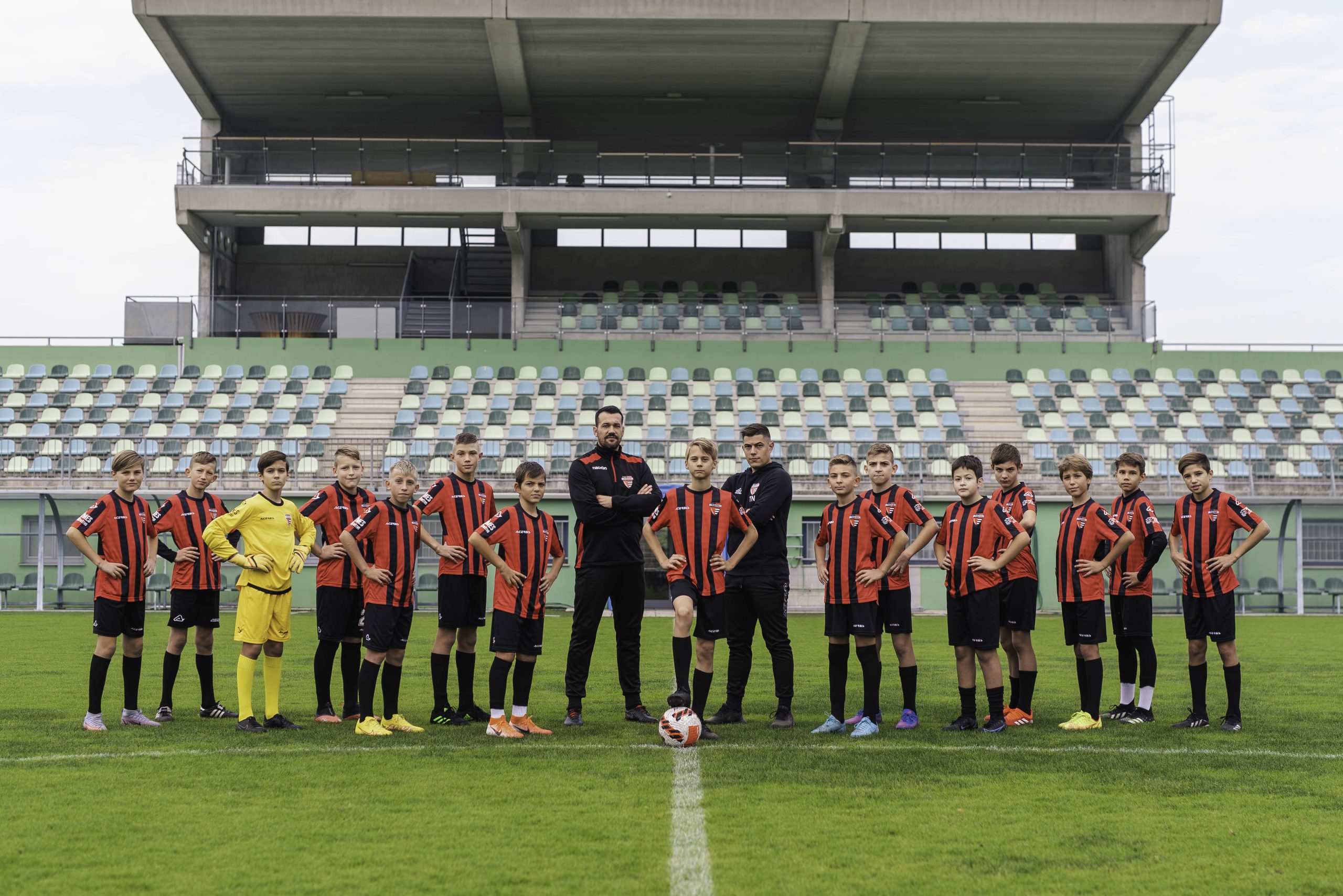 U13